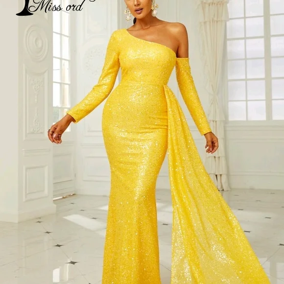 Miss ord One-Shoulder Yellow Sequin Evening Dress - Picture 1 of 7